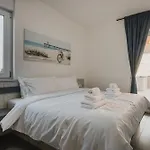 Ashka Vista Mare