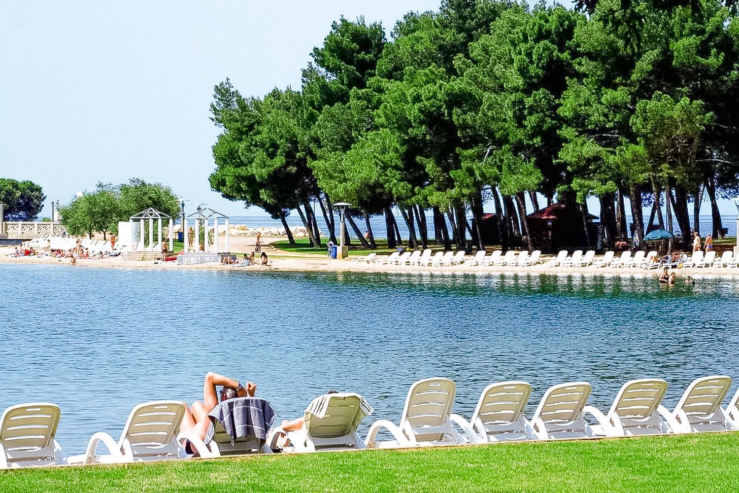 Ashka Vista Mare *